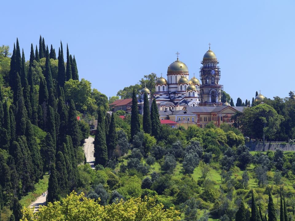 טיסה לSukhumi